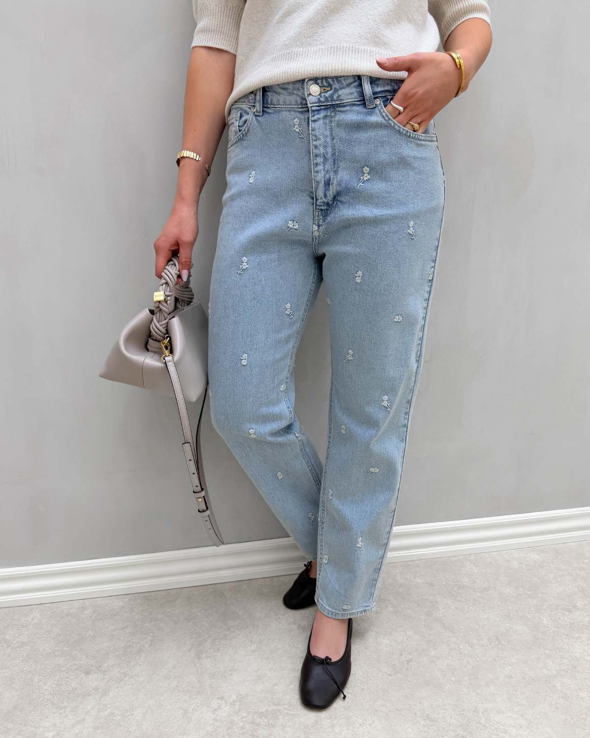 ONLY Onlemily Light Blue Denim/Flower EMB Hw stretch Emb Straight Ankle Denim - w29 - Blå
