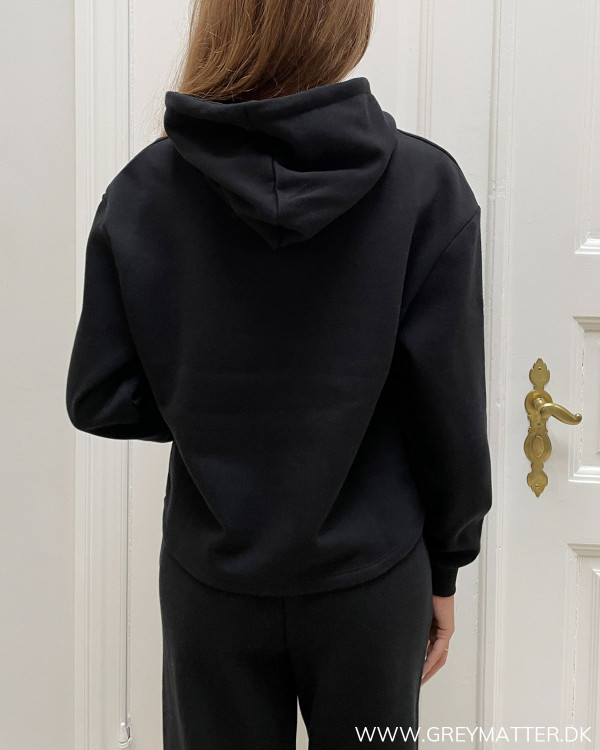 Dametøj - Sort hoodie til damer