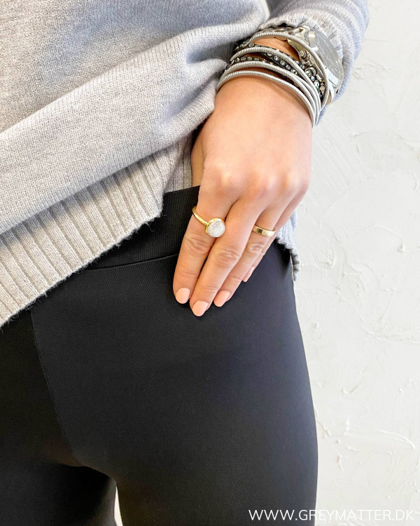 Lækker sort sport leggings med elastik i taljen