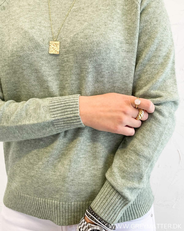 Bluser til kvinder med detaljer