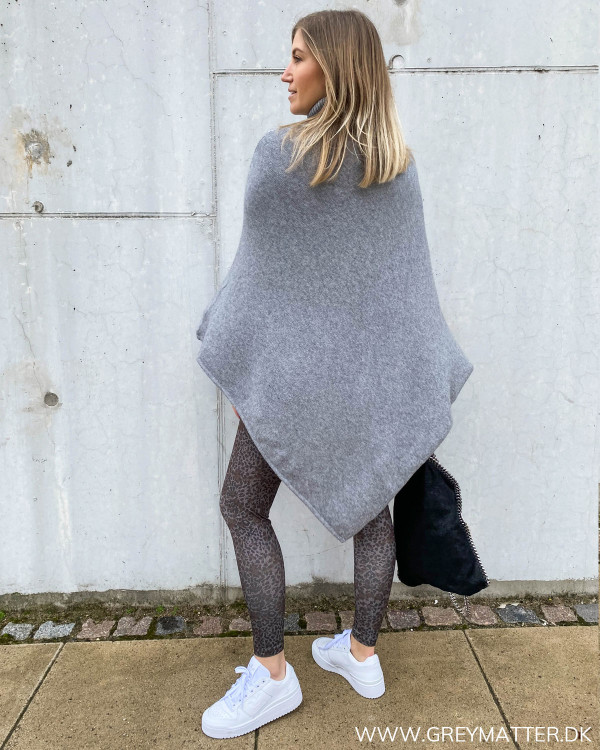 Poncho fra Vila i blød kvalitet