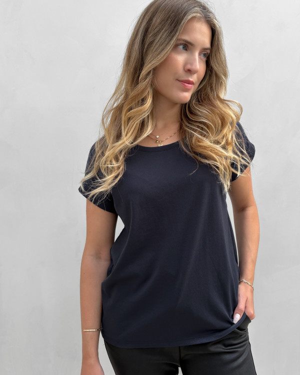 Navy blå t-shirt til damer fra Vila
