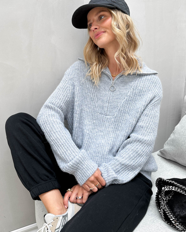 Strikbluse med lynlås
