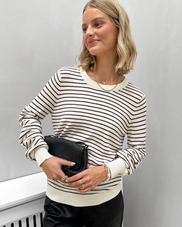 Stribet bluse i let kvalitet til damer