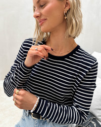 Stribet bluse i navy og hvid til damer