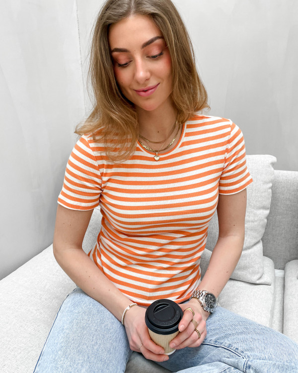Stribet t-shirt til damer i orange