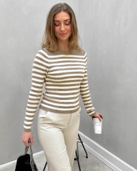 Stribet strik med fine knapper