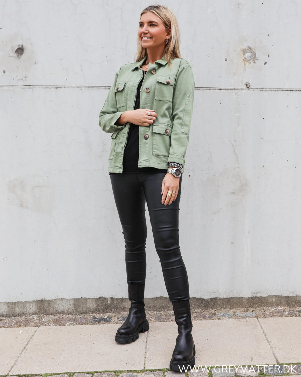 Army jakke til damer fra My Essential Wardrobe