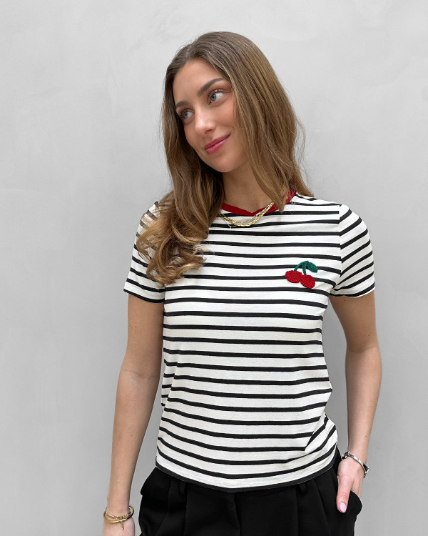 Kirsebær t-shirt med striber