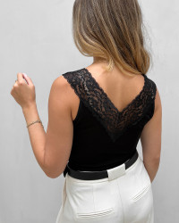 Sort ribtop med blonder til damer