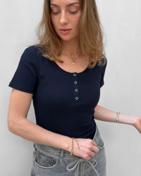Pckitte bluse med metal knapper - Basis bluser fra Pieces