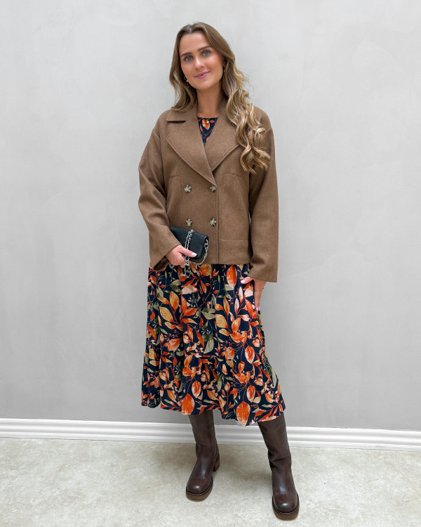 Trench coat i kort design til damer