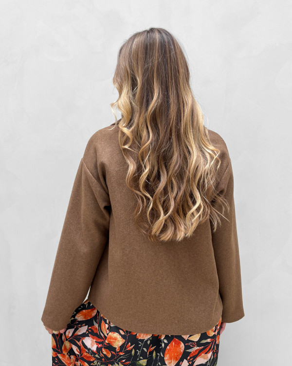 Trench coat i kort design til damer