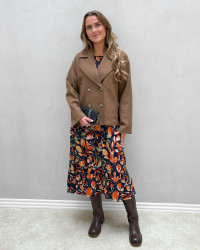 Trench coat i kort design til damer