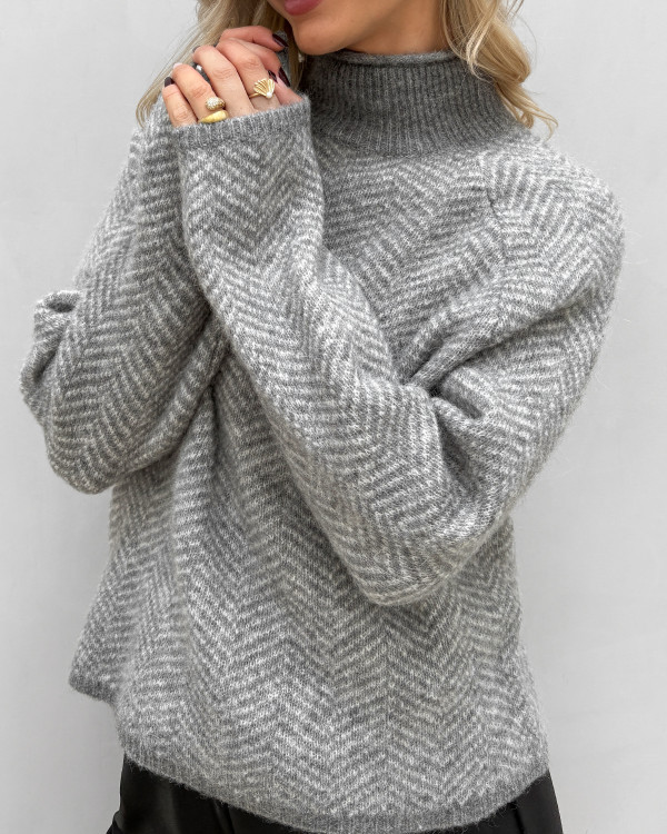 Grå sildebens trøje med rollneck