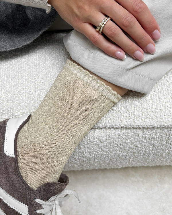 Beige glimmer strømper til damer