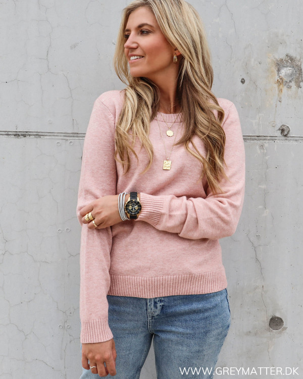 Strik bluse fra Vila viril serien set forfra