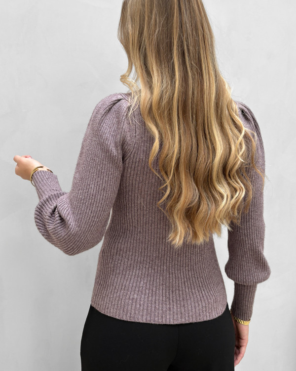 Smuk bluse med fine detaljer