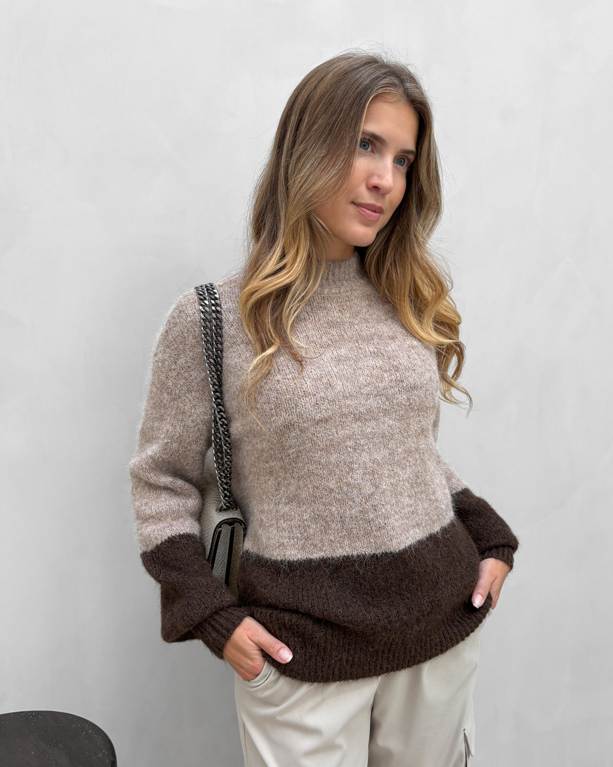 Pieces Pcivy Greige Hot Fudge Ls O-Neck Color Block Knit - S - Brun