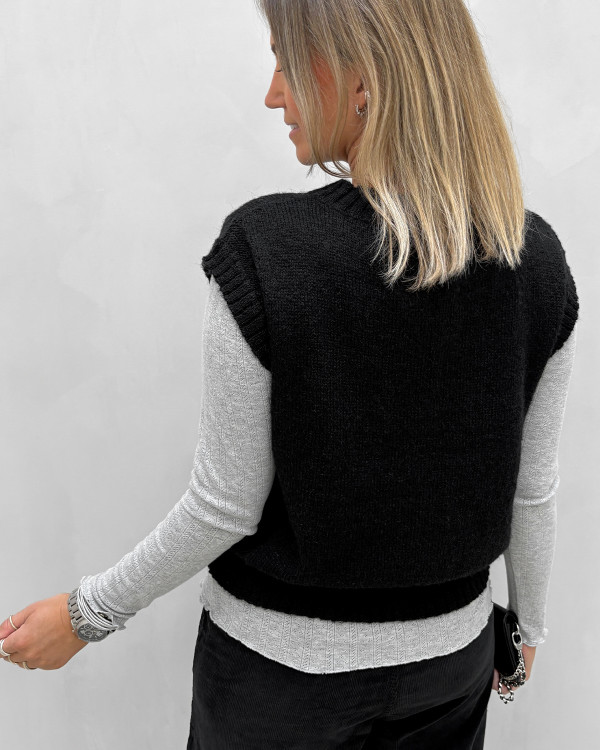 Sort strikvest til damer