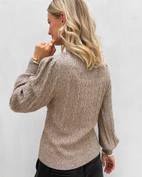 Brun katia bluse med feminine detaljer