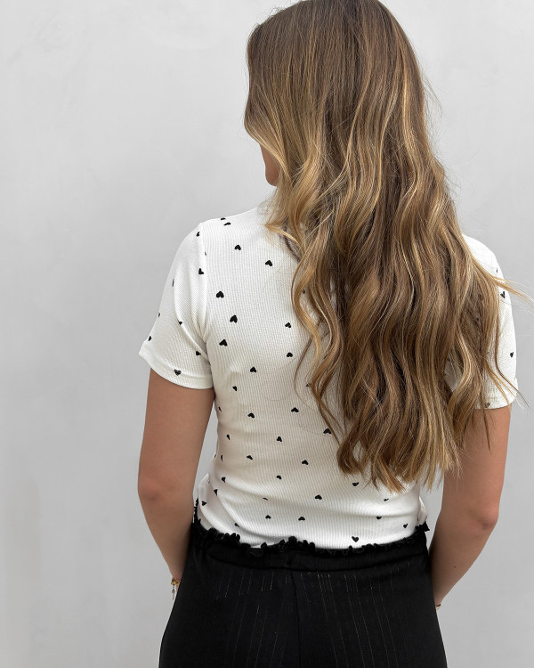 Hvid t-shirt med hjerter til damer
