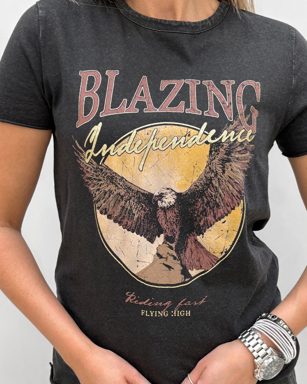 T-shirt med ørnemotiv