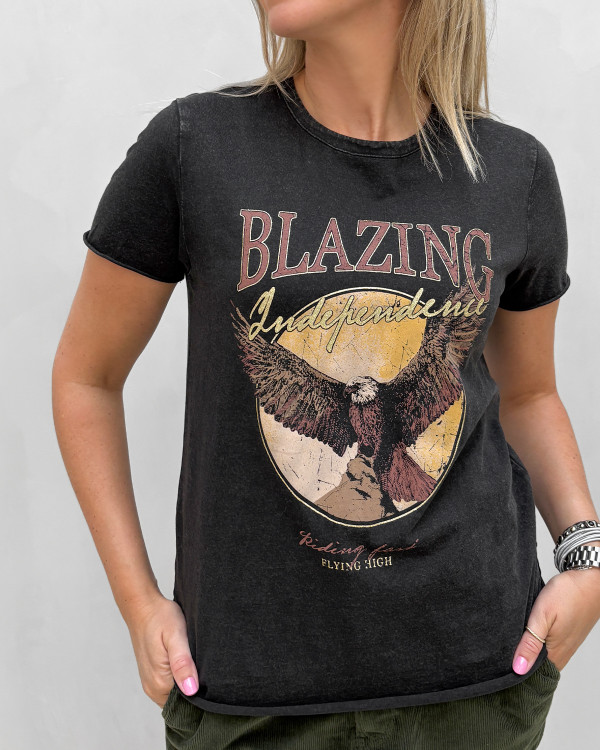 T-shirt med ørnemotiv