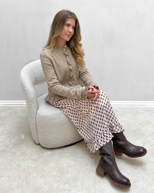 Beige cardigan med flæsedetaljer til damer