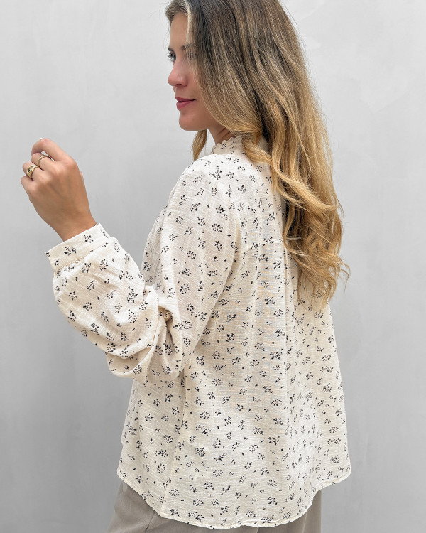 Feminin skjorte med print