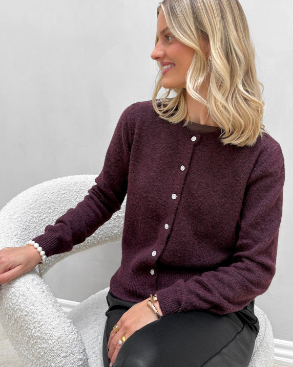 Cardigan med feminine knapper i similisten