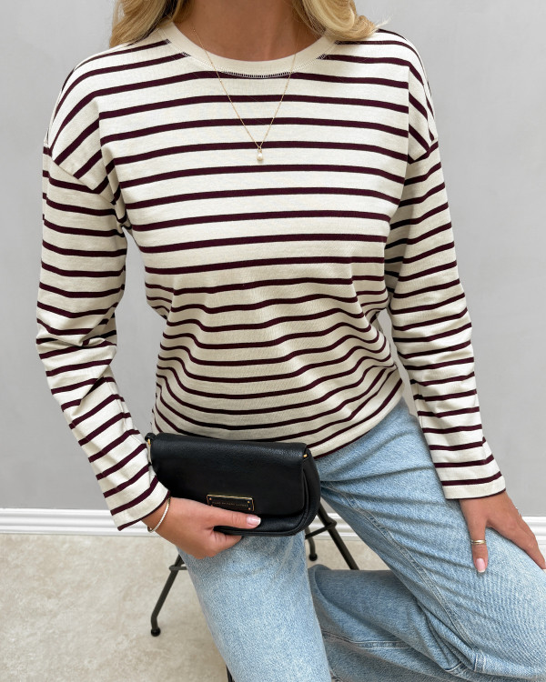 Stribet trøje med o-neck