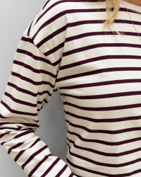 Stribet trøje med o-neck