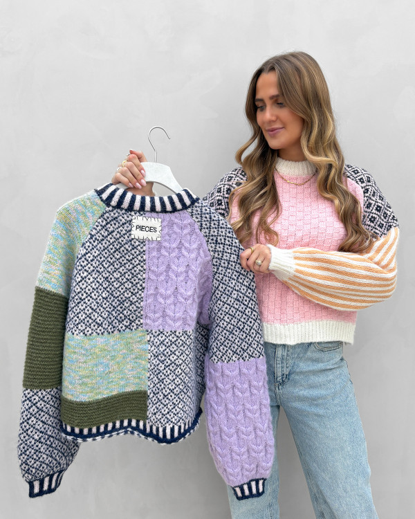 Lyserød sweater med mønster - dametøj