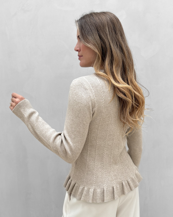 Skøn bluse med feminine detaljer