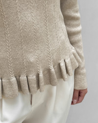 Skøn bluse med feminine detaljer