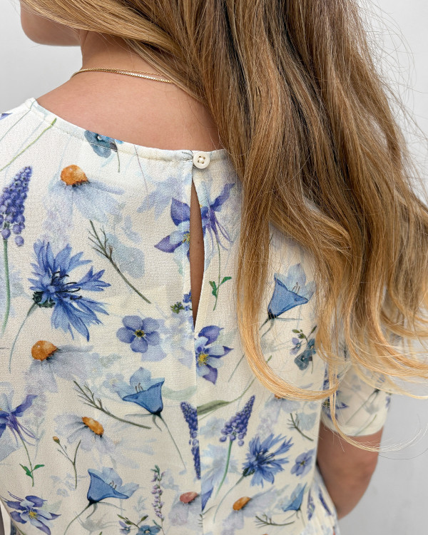 Kjole med blå farver - midi dress