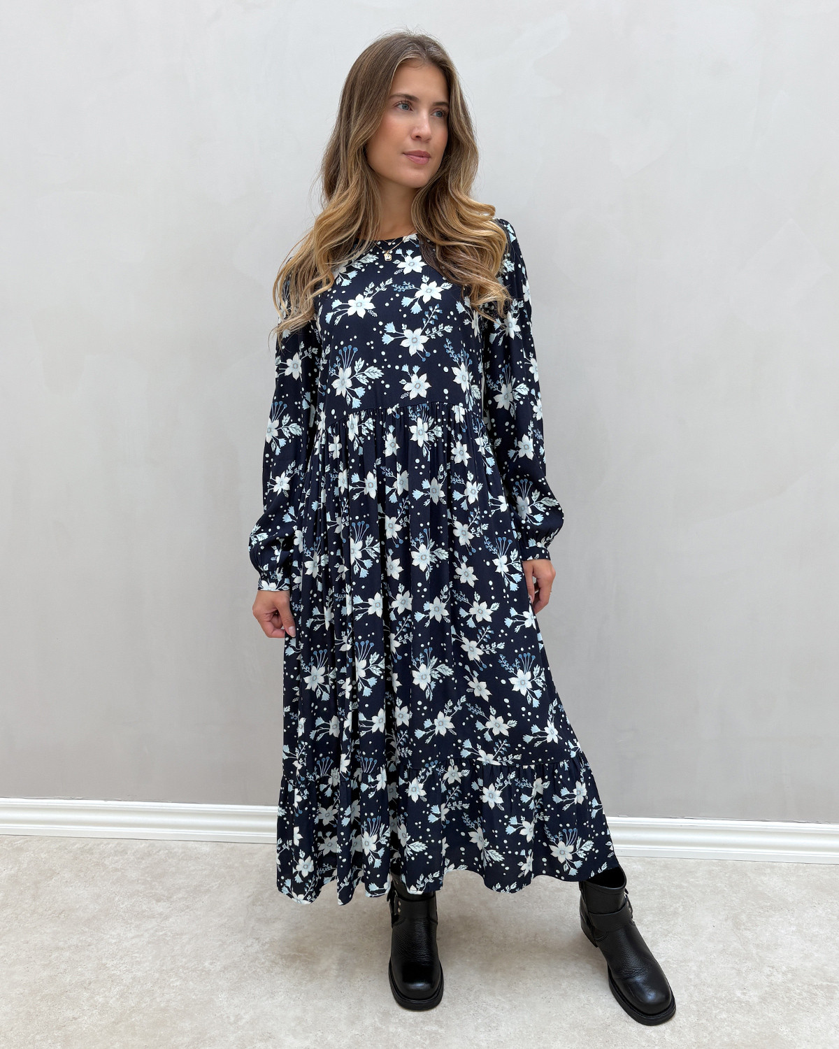 JDY Jdyaia Sky Captain Navy Flower L/S Midi Dress - XS - Blå
