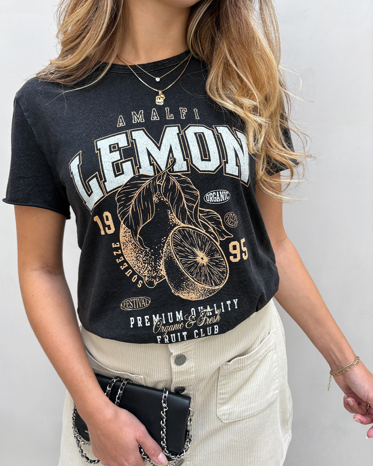 ONLY Onllucy Black Fruity Lemon Reg S/S Top - S - Sort