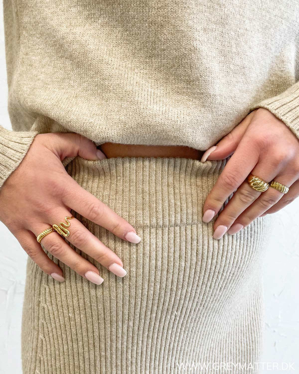 Viril Pencil Simply Taupe Knit Skirt