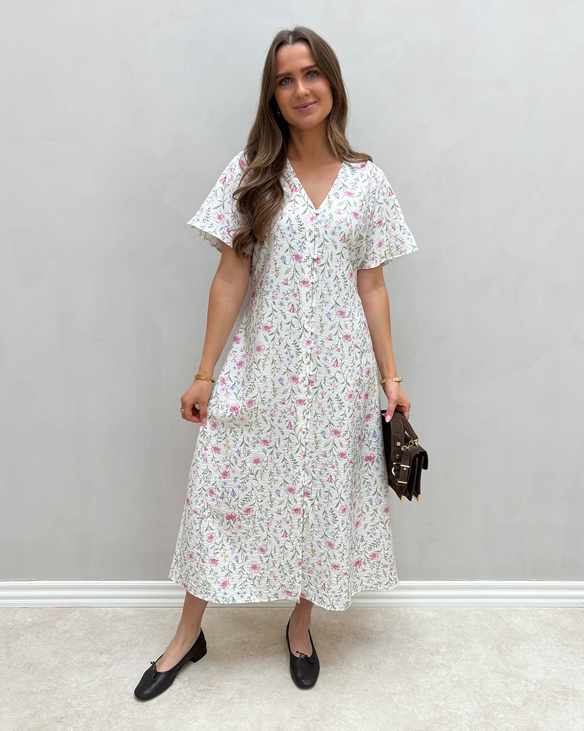 Vero Moda Vmjuliette Snow White Juli Pink Flower 2/4 Shirt Tie 7/8 Dress - S - Hvid